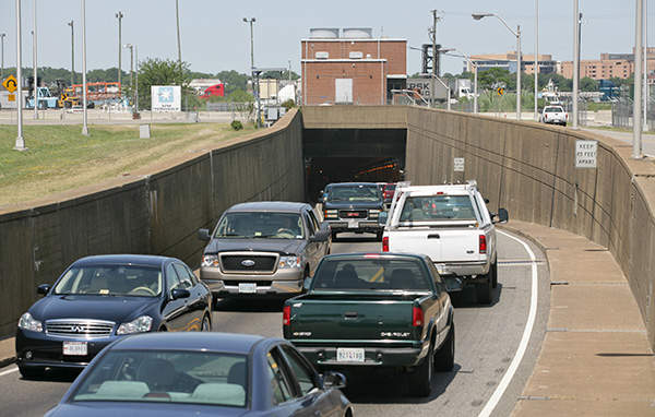 Heavy traffic on the Portsmouth side of existing Midtown tunnel has been causing serious congestion. Credit: Tom Saunders, VDOT.