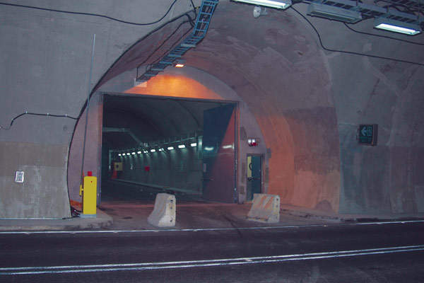 Hsuehsan Tunnel.