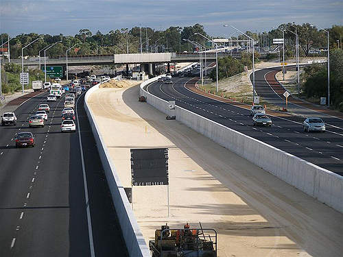 The Kwinana Freeway widening project reduces congestion on the road and improves safety and transport efficiency to the Port of Fremantle.