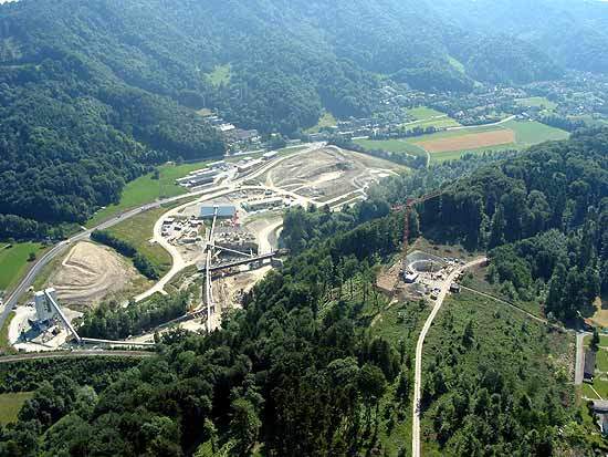 Aerial view of the assembly area Landikon including construction areas Reppischtal and Schacht Eichholz.