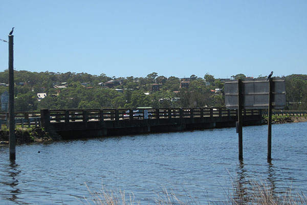 Existing bridge from the south side of the lake. Credit: Roads and Maritime Services, NSW.