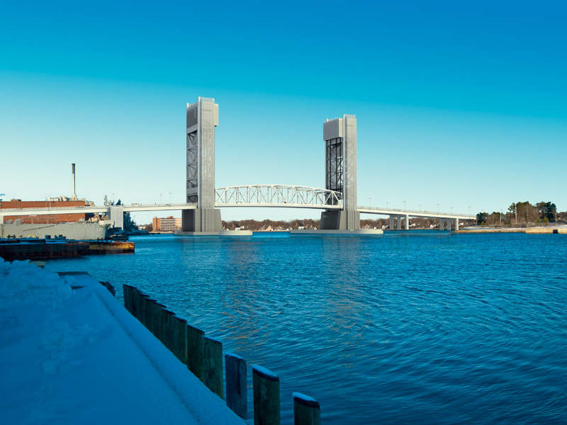 The replacement bridge will have a steel vertical lift with six approach spans and a single movable span between two towers. Credit: Commonwealth of Massachusetts.