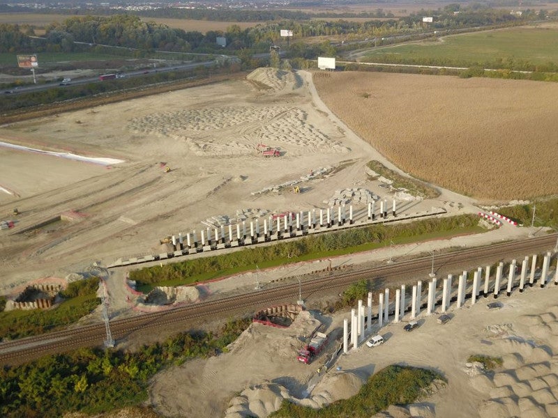 The bypass will have a bridge crossing over the Danube river. Image courtesy of D4R7 Construction s.r.o.